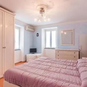 charm-of-levanto-mini-apartment.hotelitalianriviera.com/
